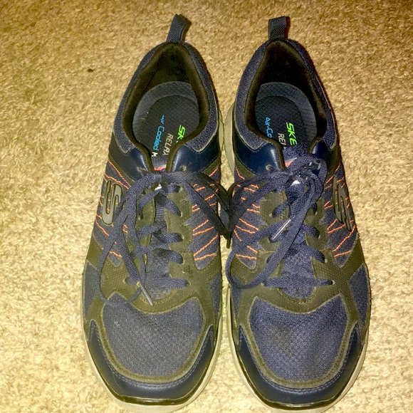 Skechers! 🔥 - Picture 3 of 6